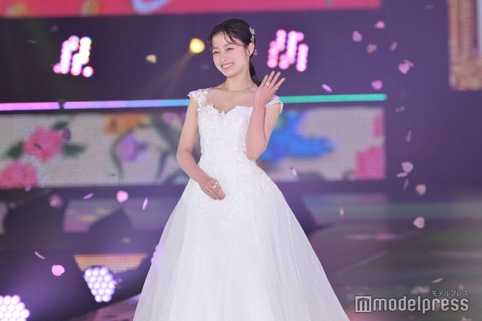 橋本環奈(C)モデルプレス