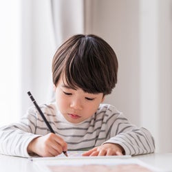 低学年でも帰宅してすぐに宿題をさせる?友達との約束や習い事がある日はどうしているの?