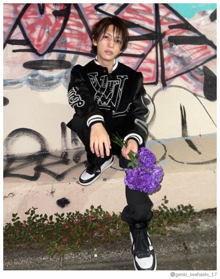 岩橋玄樹、King ＆ Prince岸優太を“花束”で祝福「泣いた」「そういうところ大好き」と反響