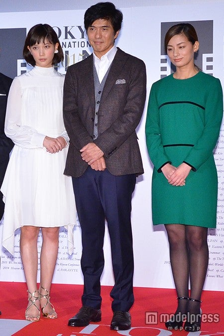 （左から）本田翼、佐藤浩市、尾野真千子