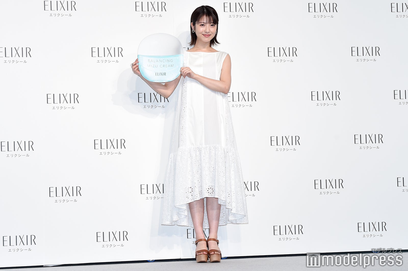 浜辺美波（C）モデルプレス