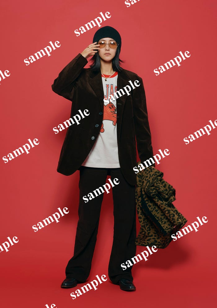 土生瑞穂/未来屋書店限定特典ポストカード/撮影:三瓶康友