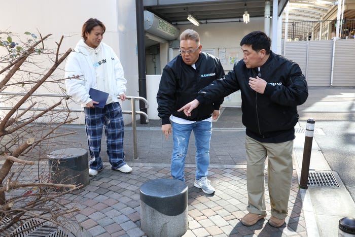 狩野英孝、伊達みきお、富澤たけし(C)フジテレビ