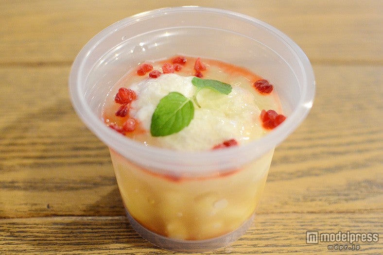 キャラメルパイナップルとココナッツクリーム＆レモンゼリー