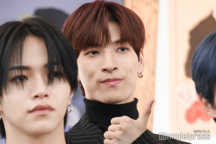 招待状を展示するアイデアをアピールした金城碧海(C)モデルプレス