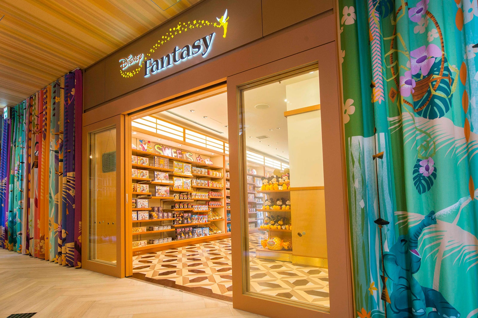 ｢東京ディズニーセレブレーションホテル：ディスカバー」“ディスカバー”ディズニーファンタジー（C）Disney