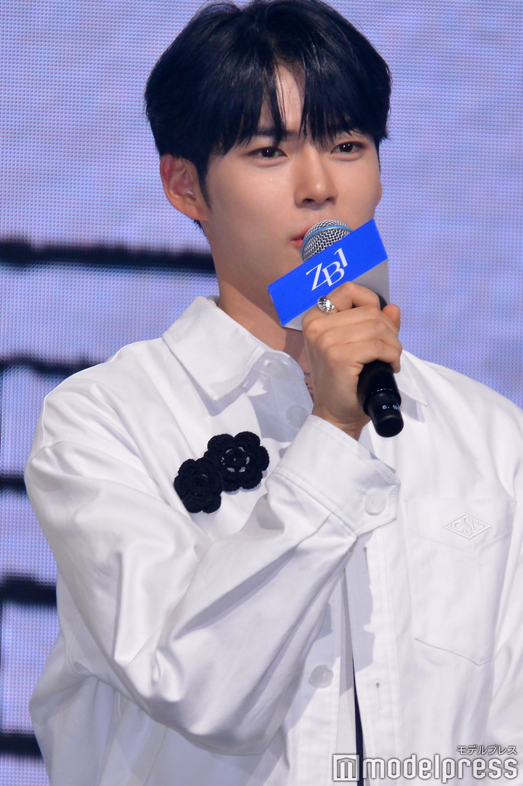 挨拶するソン・ハンビン（C）モデルプレス