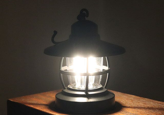 キャンドゥ　LEDフィラメントランタン　使用例　置く