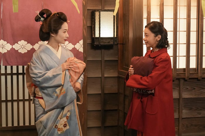 藤間爽子、趣里「ブギウギ」第24話(C)NHK