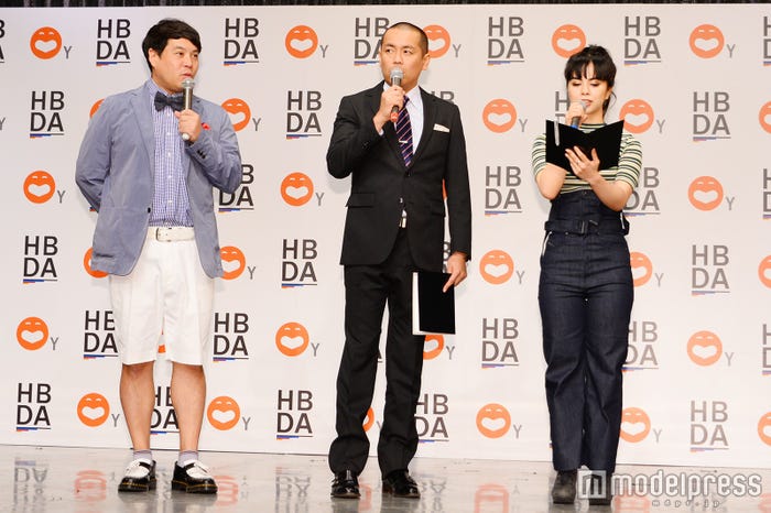 タカ、トシ、ロバータ (C)モデルプレス