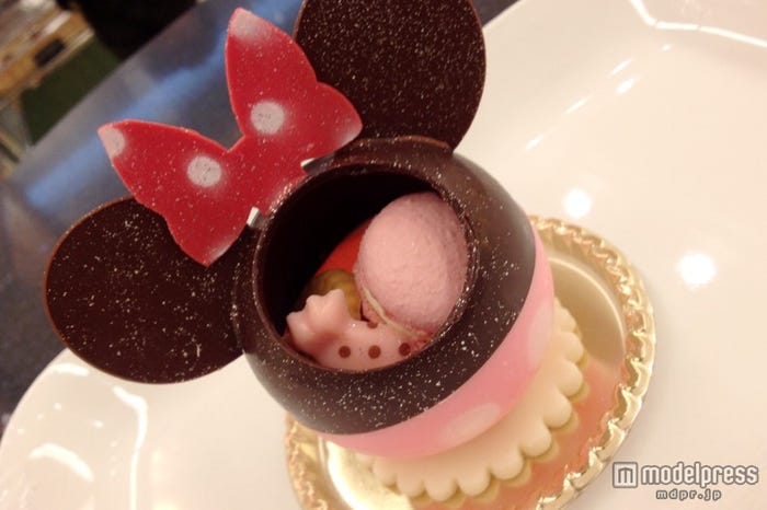 「チョコレート・トゥーンカップ」中には、可愛いスウィーツがいっぱい