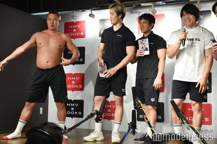 (左から)しんや、大石、YUTARO、青木マッチョ(C)モデルプレス