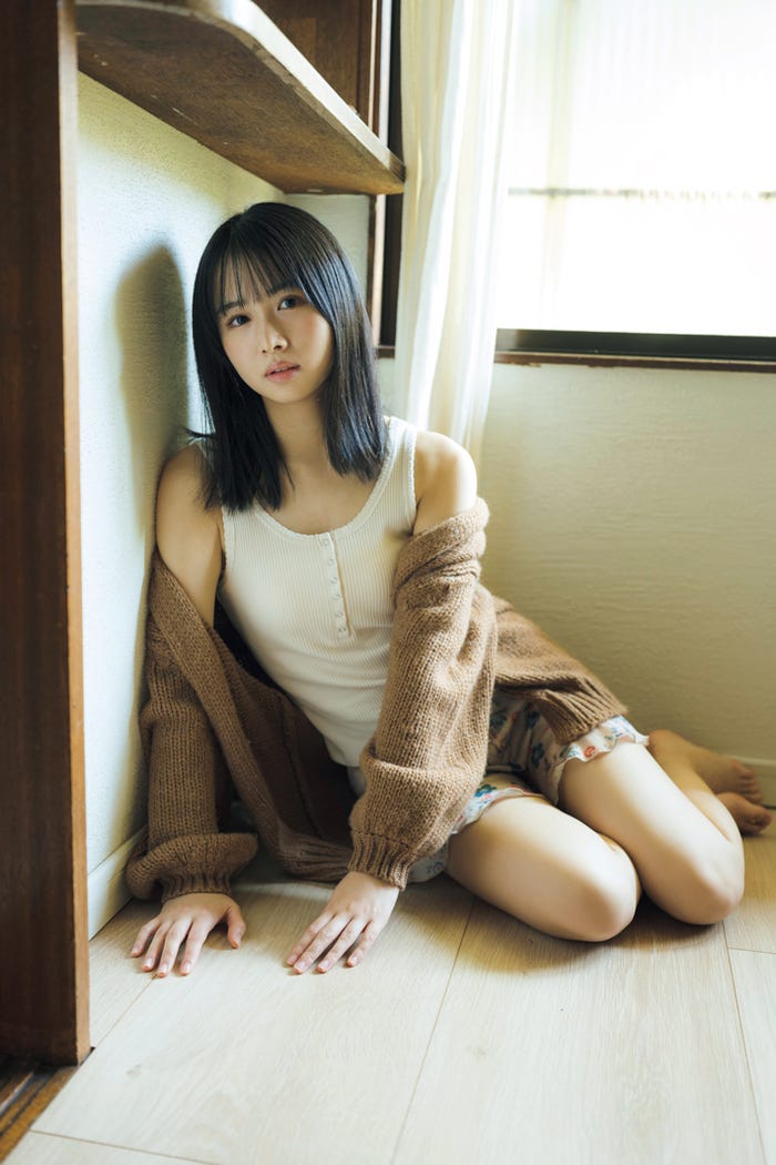 上村ひなの(C)カノウリョウマ 、光文社