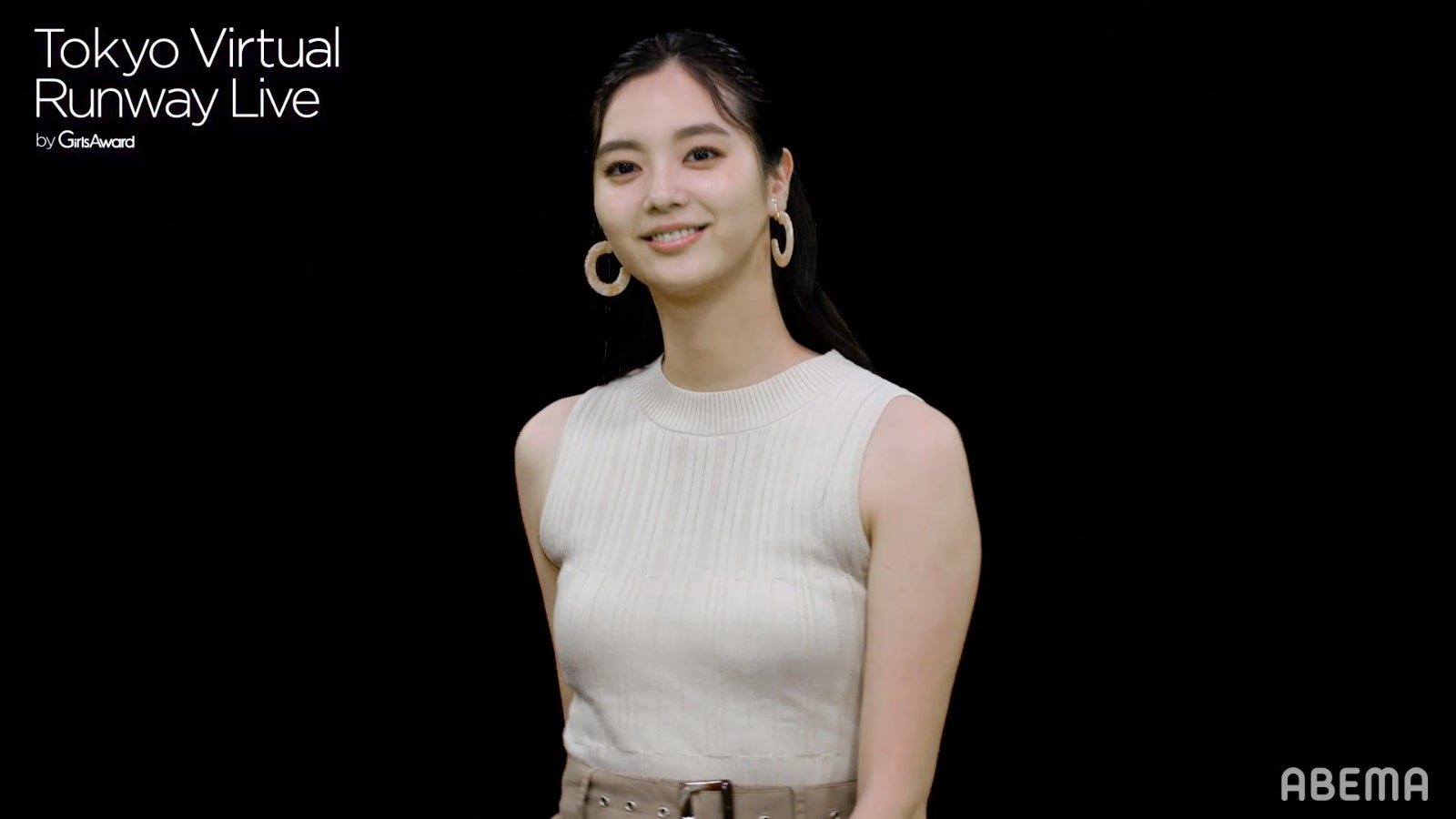 新川優愛（C）Tokyo Virtual Runway Live by GirlsAward （C）AbemaTV, Inc.