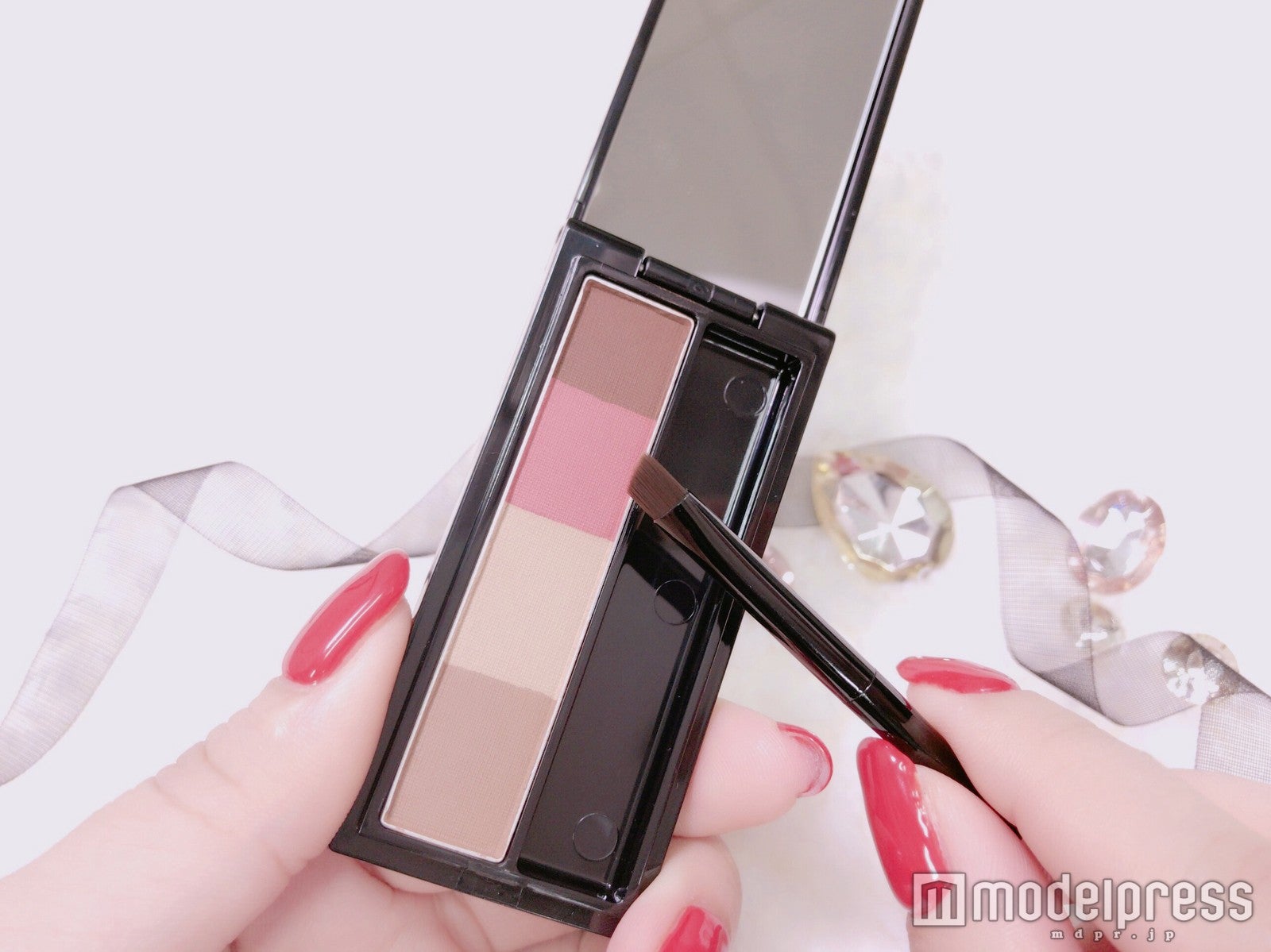 自由にミックスして特別な“自分色”に（C）モデルプレス