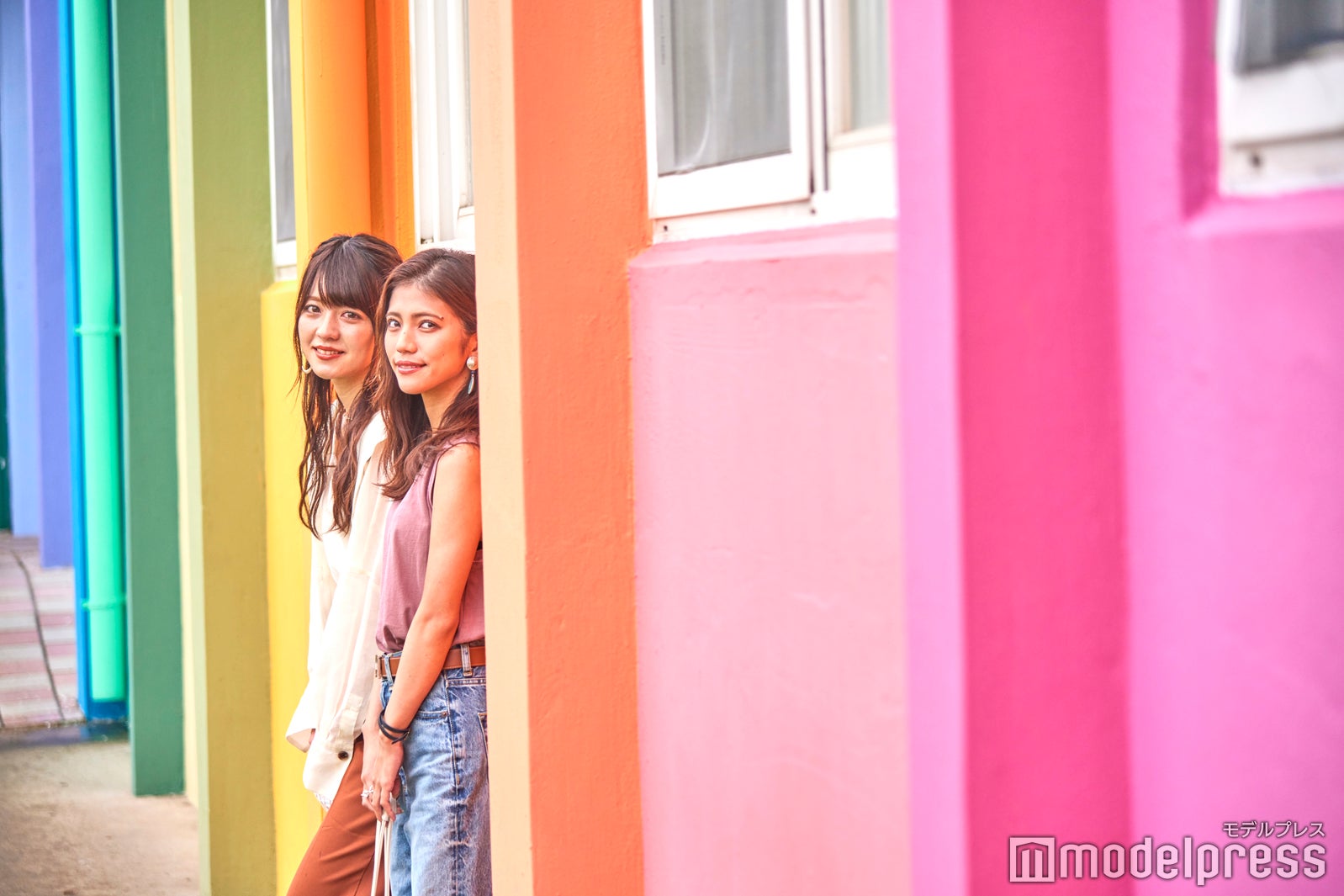 正面から、斜めから、いろんな角度で撮影してみて（C）モデルプレス