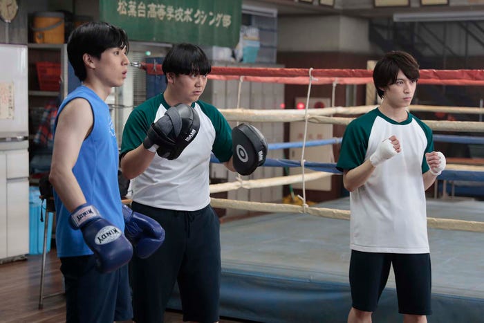 (左から)坂東龍汰、大朏岳優、阿久津仁愛「未来への10カウント」第4話より(C)テレビ朝日