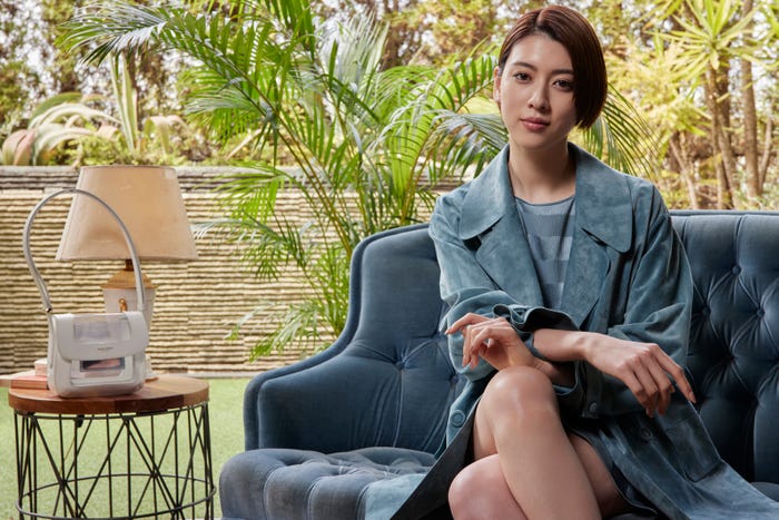 三吉彩花(C)ジョルジオ・アルマーニ クロスロード シーズン2