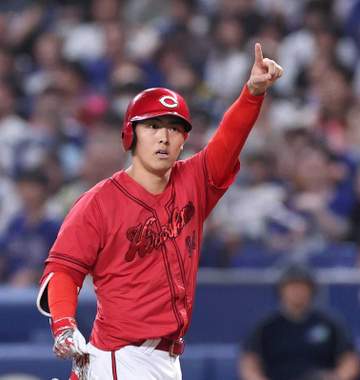 広島・佐藤啓 地元・愛知でプロ初安打「ここでやるのは、自分にとっては特別」 代打で涌井からタイムリー「うれしい」