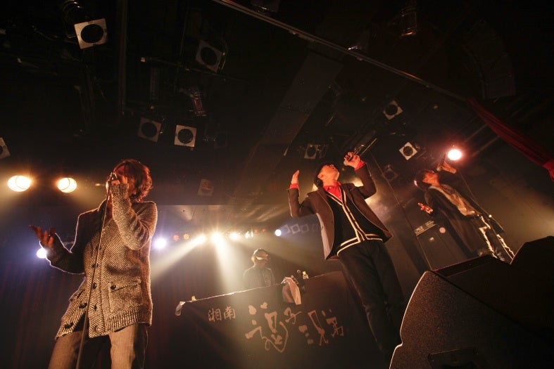 逗子三兄弟ライブ風景