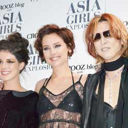 ジェシカ・ストループ、YOSHIKI