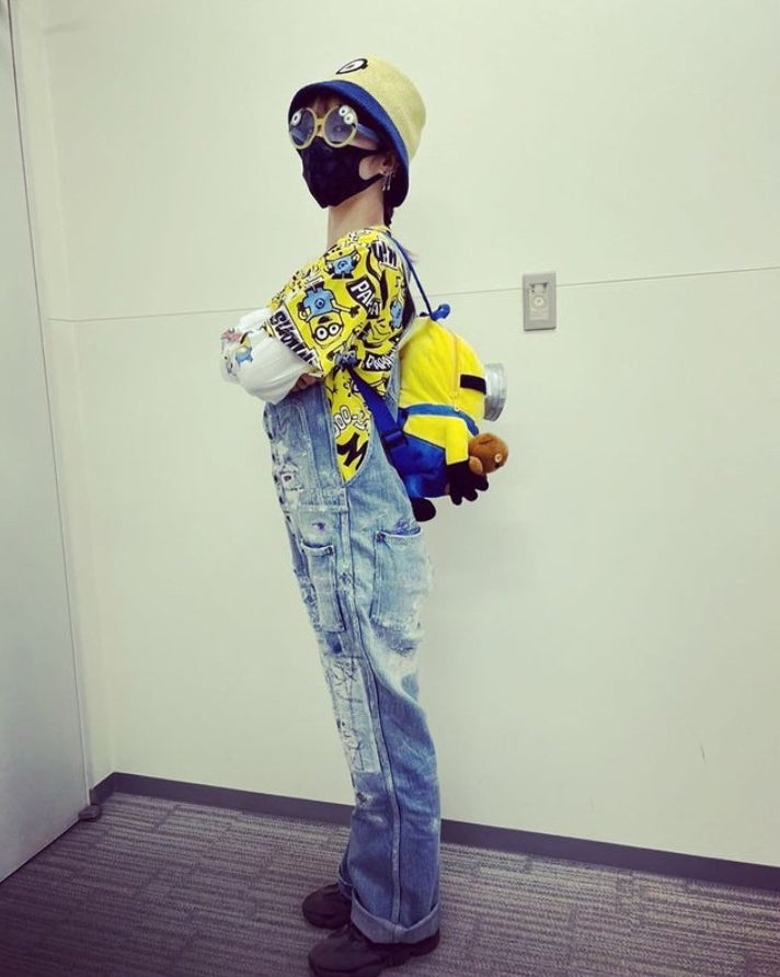 LiSA、USJで“本気ミニオンコーデ”「げきかわすぎる」と反響