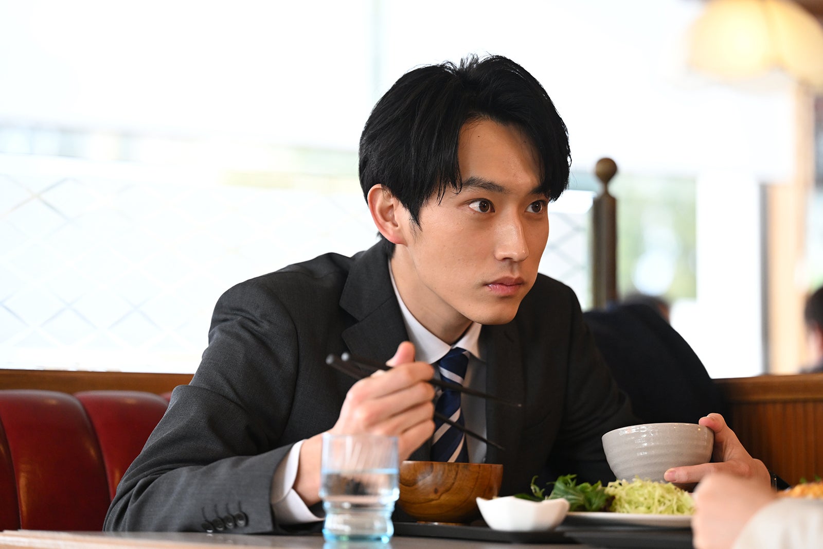 杉野遥亮 「罠の戦争」第7話より（C）カンテレ