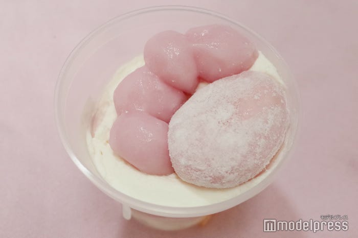 肉球のにゃんパフェ いちご&みるく(C)モデルプレス