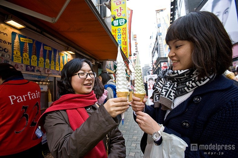 バニラ、チョコ、ヨーグルトなど味のバリエーションも豊富、ひとつ2，000ウォン