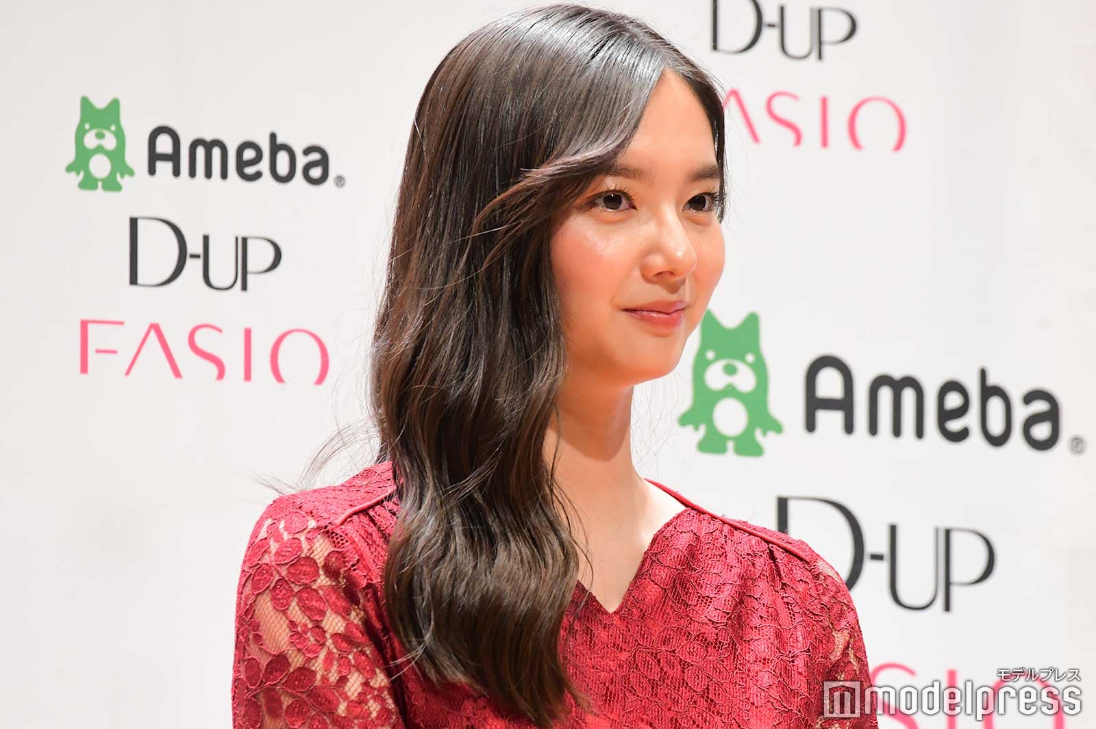 新川優愛 （C）モデルプレス