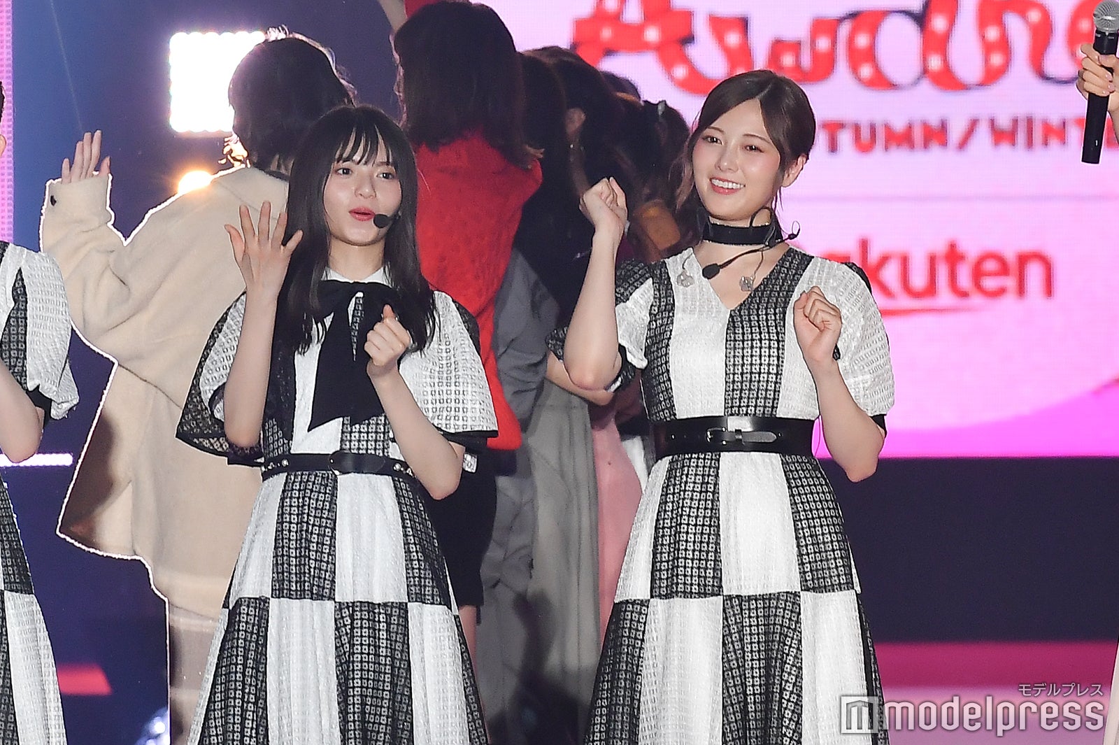 齋藤飛鳥、白石麻衣（C）モデルプレス