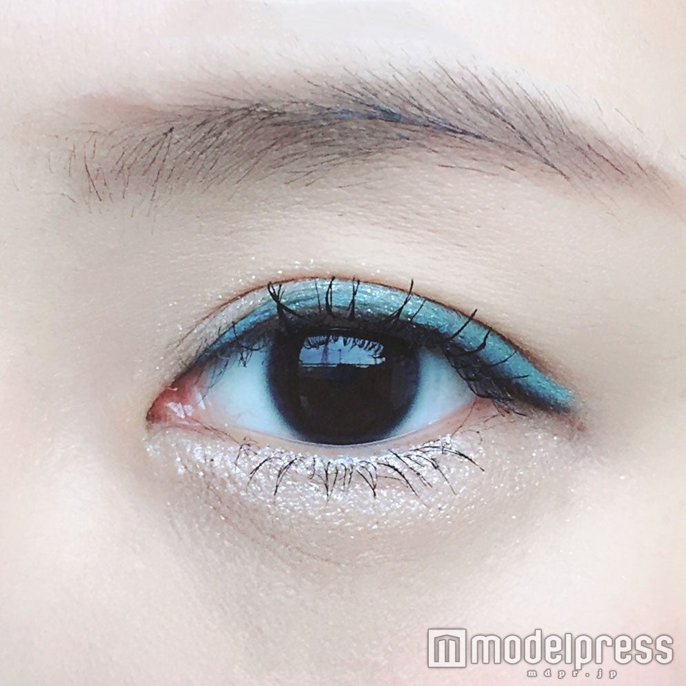 黒のマスカラで目力アップ／写真：onoaki（C）モデルプレス
