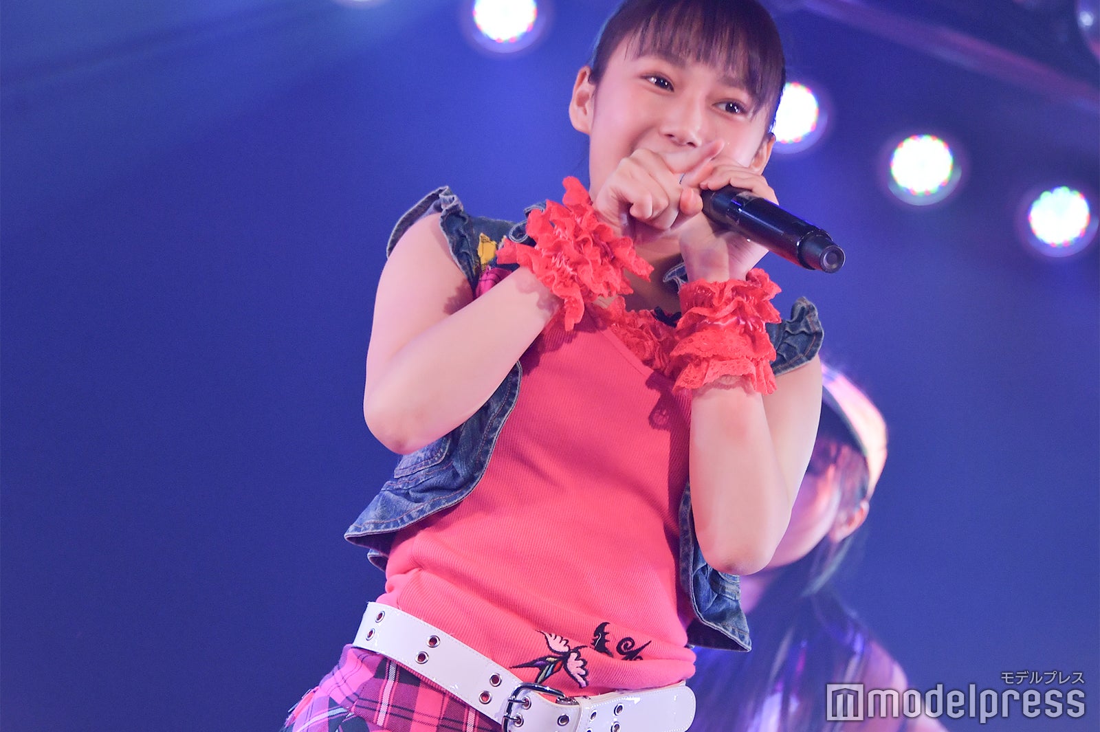 「投げキッスで撃ち落とせ！」鈴木くるみ／AKB48柏木由紀「アイドル修業中」公演（C）モデルプレス