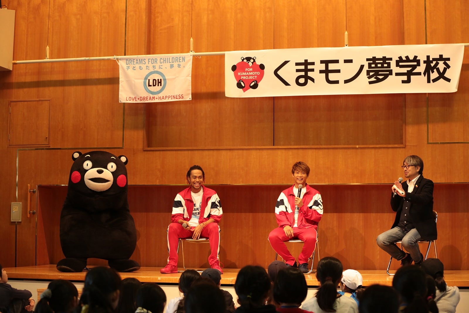 トークショーで夢を語る（写真提供：LDH）