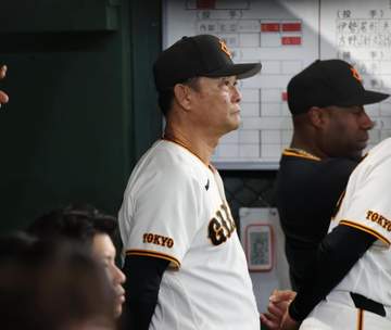 巨人 悪夢の2連敗で敗退 橋上監督代行の勝負手も不発 拙攻連発で激動のシーズンに幕