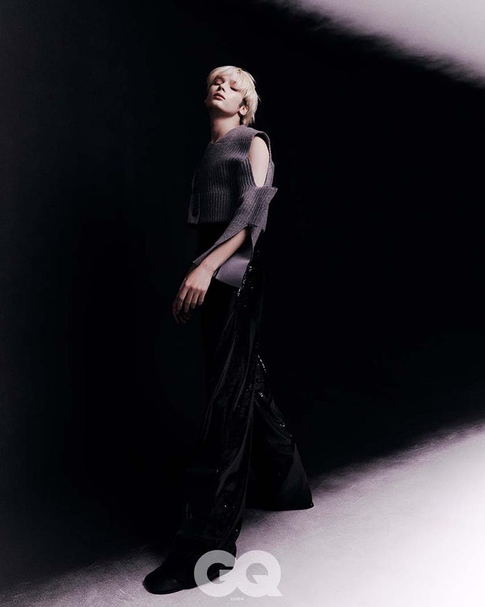 ヒュニンカイ(P)&(C)BIGHIT MUSIC