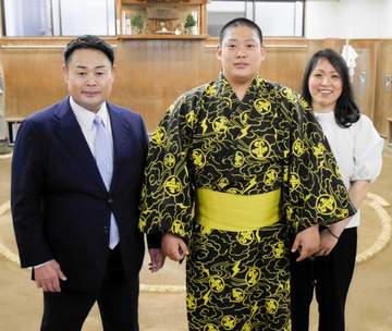 師匠の父は学生横綱で三役、母は女子相撲3度の日本一 両親から相撲DNA受け継ぐ垣添玄空「花火のような力士になりたい」