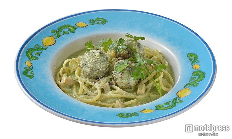 リングイネ、イタリアンミートボールのジェノヴェーゼ¥1260／（C）Disney
