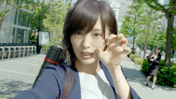 “あるあるセルフィー”を披露した山本彩