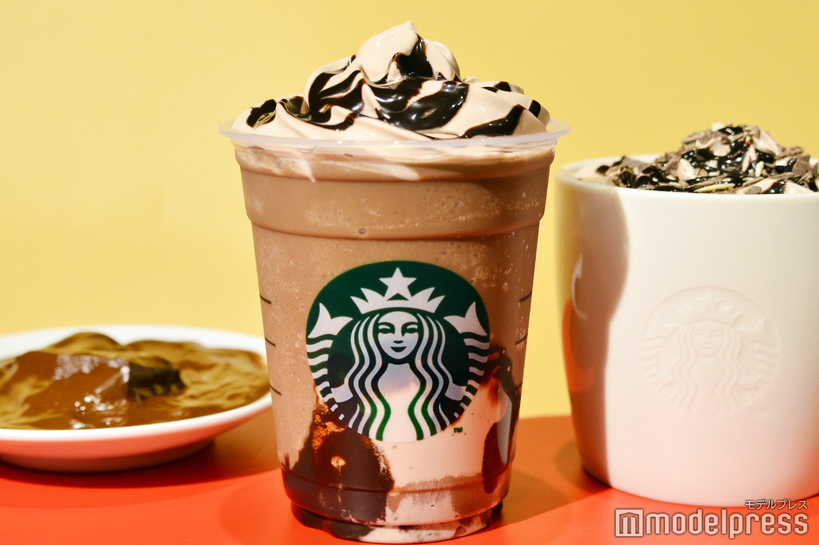 スタバ「トリプル 生チョコレート フラペチーノ」“全て”に生チョコ使用の新フラぺ＜試飲レポ＞