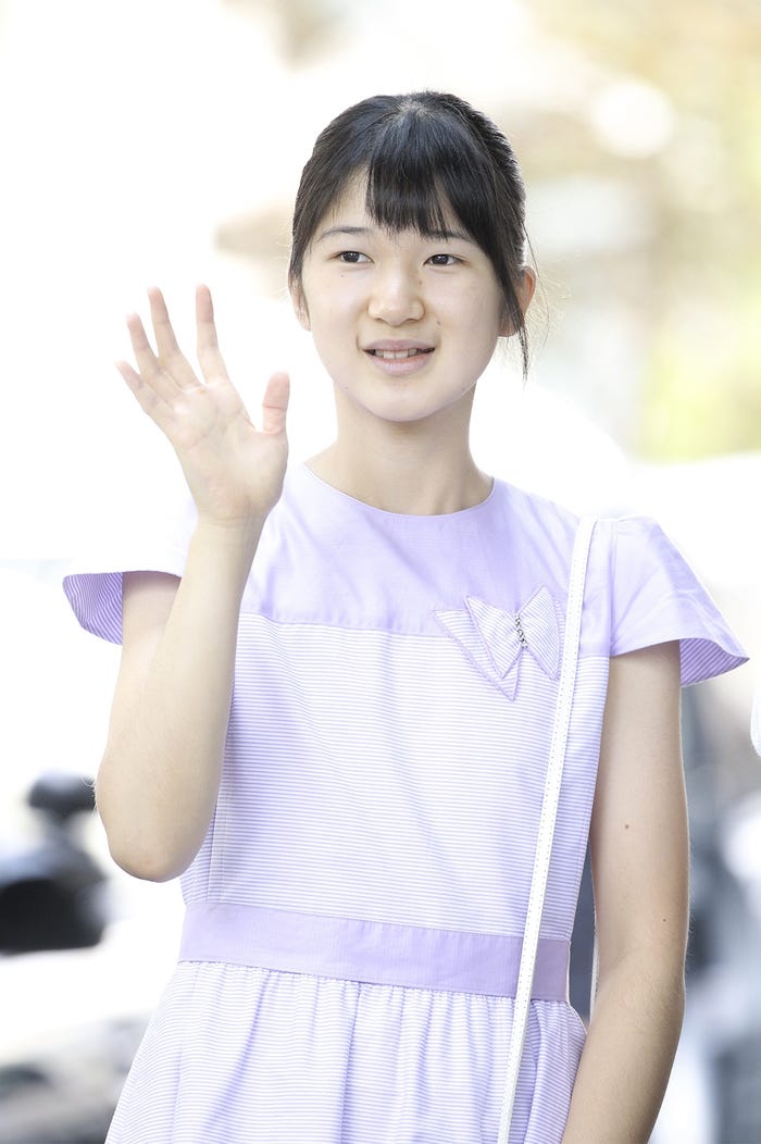 愛子さま「天皇ご一家 平成皇室の輝く女性たち」(2/17発売・主婦と生活社刊)より