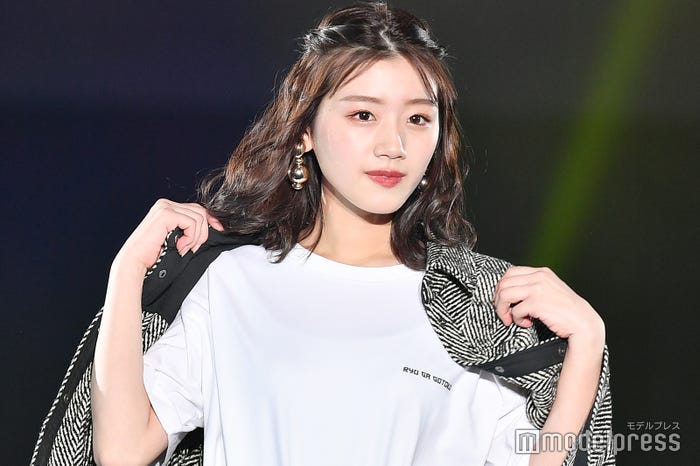 佐々木美玲(C)モデルプレス