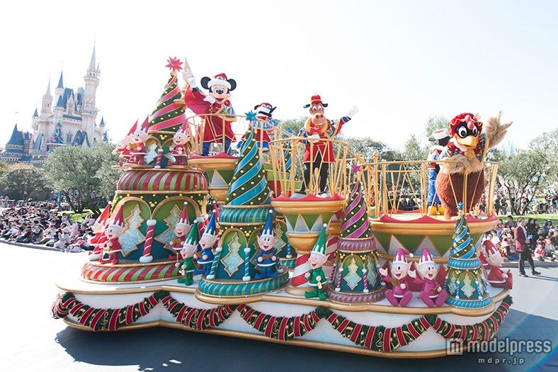 「ディズニー・サンタヴィレッジ・パレード」（C）ディズニー