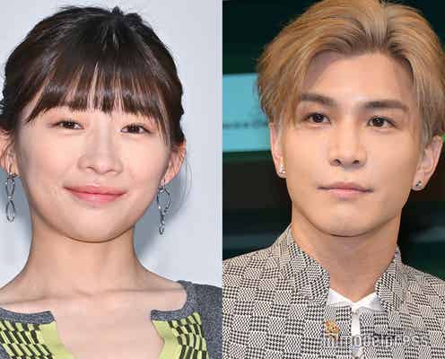「虎に翼」伊藤沙莉&岩田剛典“1番照れる”ポーズの2ショットが話題「ニヤけた」