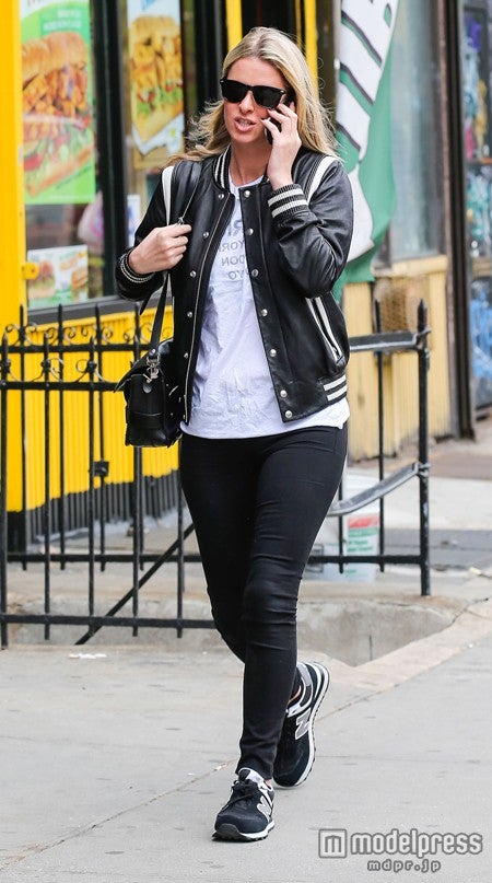 現在のニッキーは周囲にとけこむ普通の人に。FameFlynet Pictures / Zeta Image