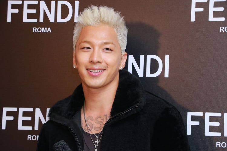 Bigbang Solが軍入隊 最後までファンサービス欠かさず モデルプレス Bigbang Solが軍入隊 最後までファンサービス欠かさず モデルプレス