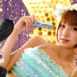 篠田麻里子(新CM「上からマリコ」ノーマル篇)