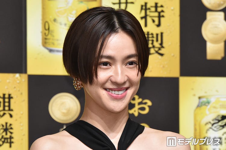 画像5 14 生田斗真 金メダル手に 輝きが違います 中村アンは髪型いじられ照れ笑い モデルプレス