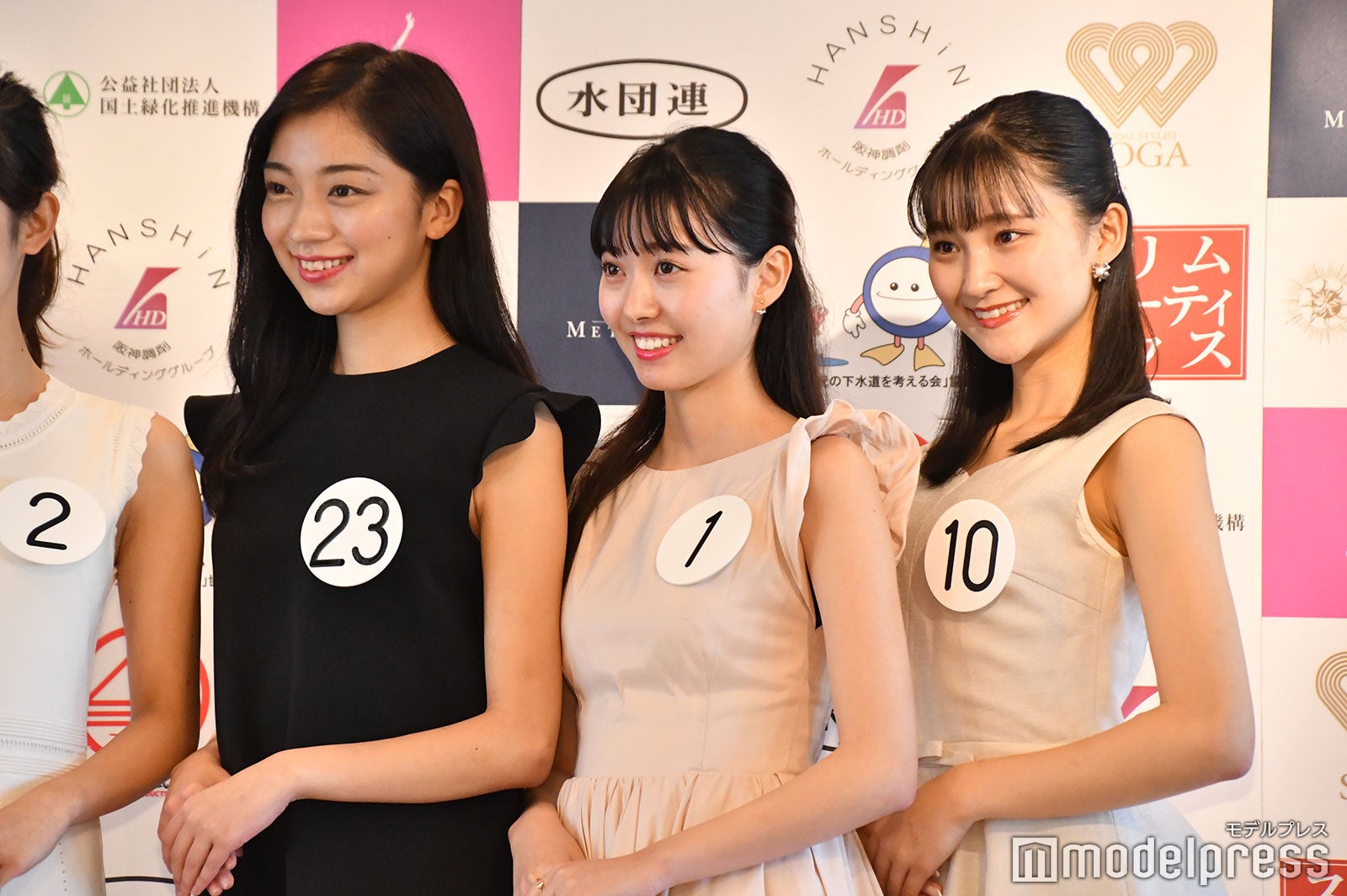 森内麻理衣さん、日達舞さん、加藤早和子さん（C）モデルプレス