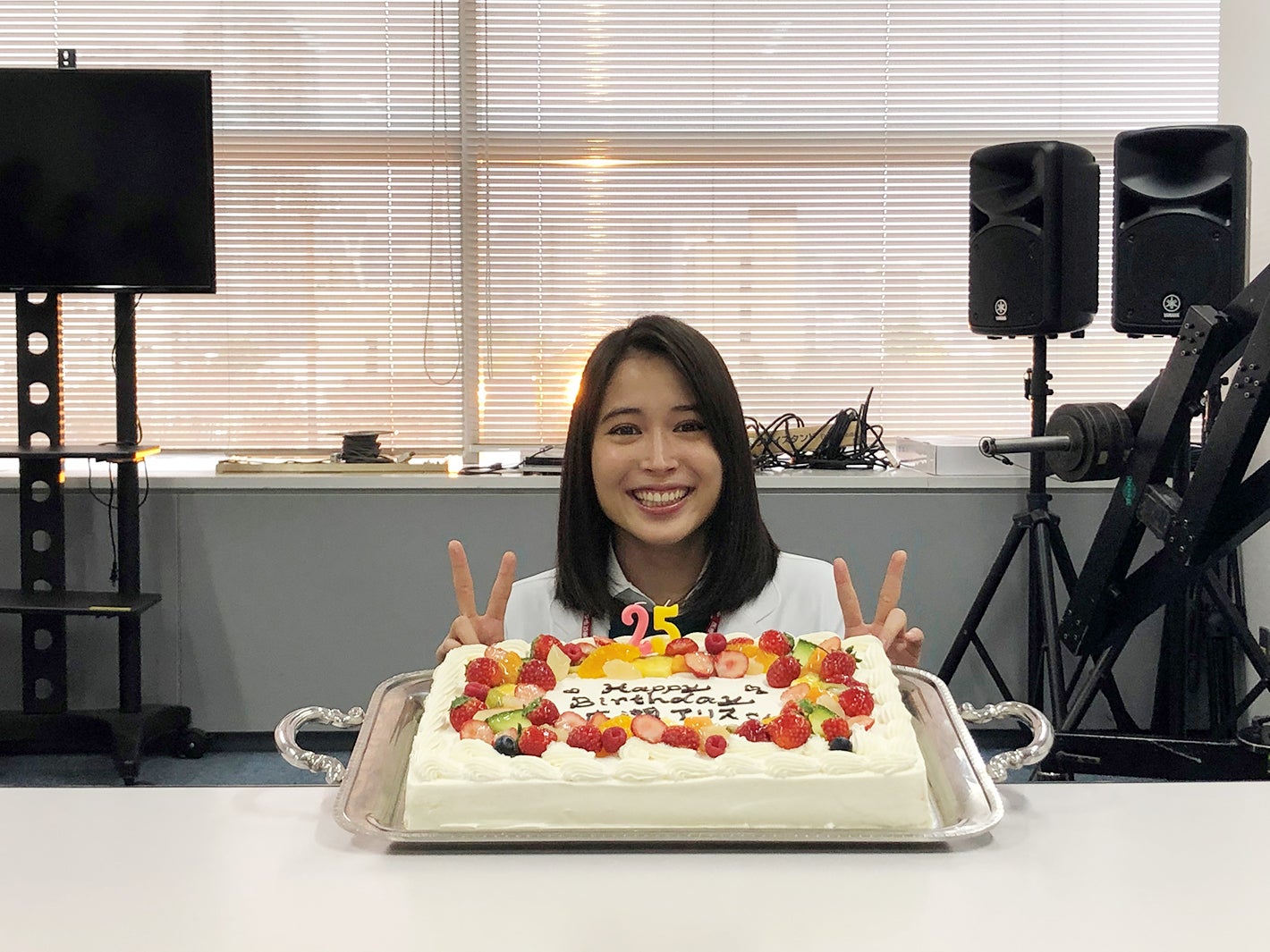 広瀬アリスにバースデーサプライズ　天海祐希ら祝福＜トップナイフ＞